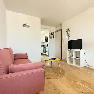 5 Guests Near The Beaches - Raphael , Saint-Raphaël France